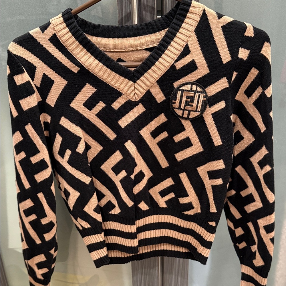 Black & Beige Logo-Pattern V-Neck Sweater